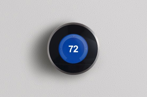 Parts of an AC system: thermostat control